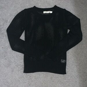 Black crew neck knitted like sweater! EUC